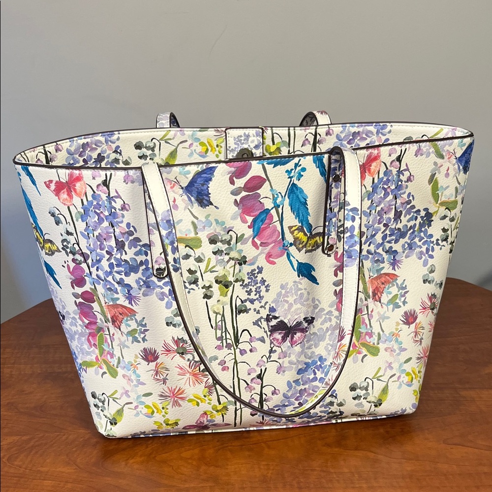 Huge Tote Floral White Multicolor Wide Open Beautiful International Concepts INC